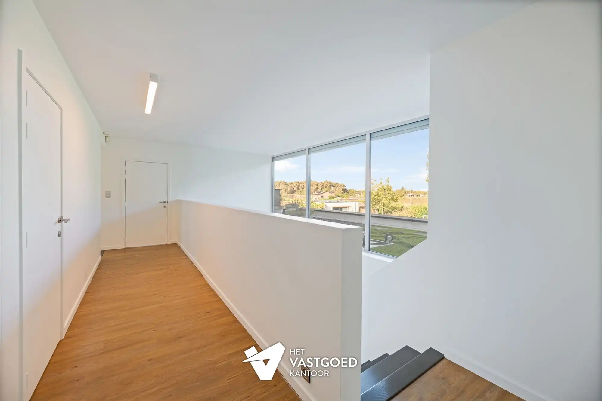 RUIME, RECENTE WONING OP TOP-LIGGING! foto 12
