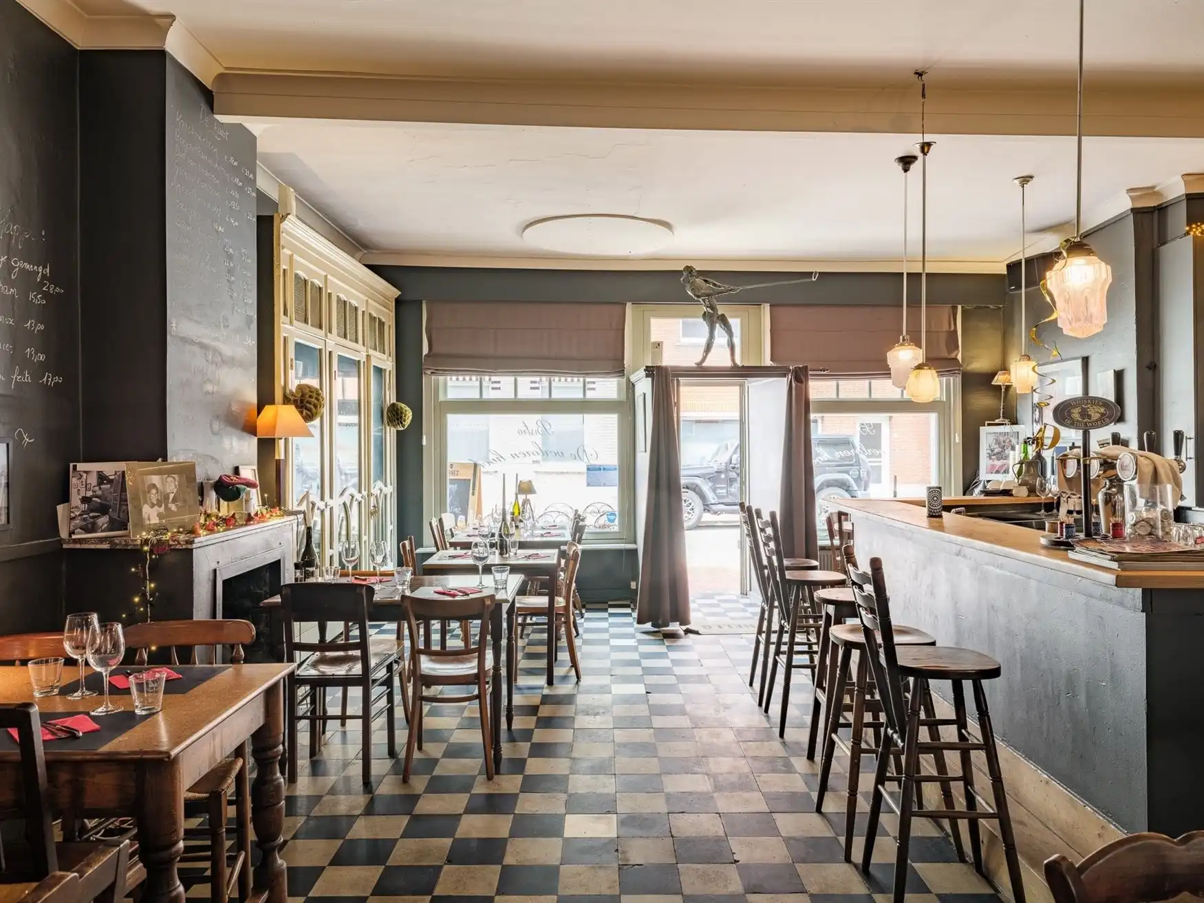 Unieke vastgoedkans in hartje Hansbeke. foto 3