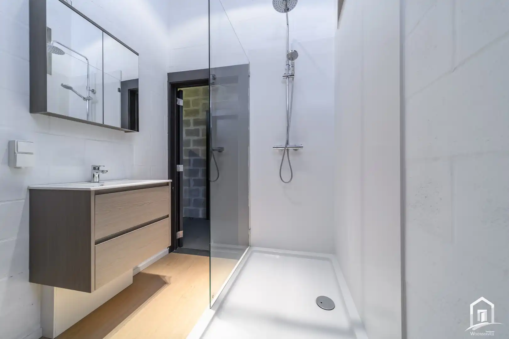 Unieke loftwoning met inpandige garage foto 25