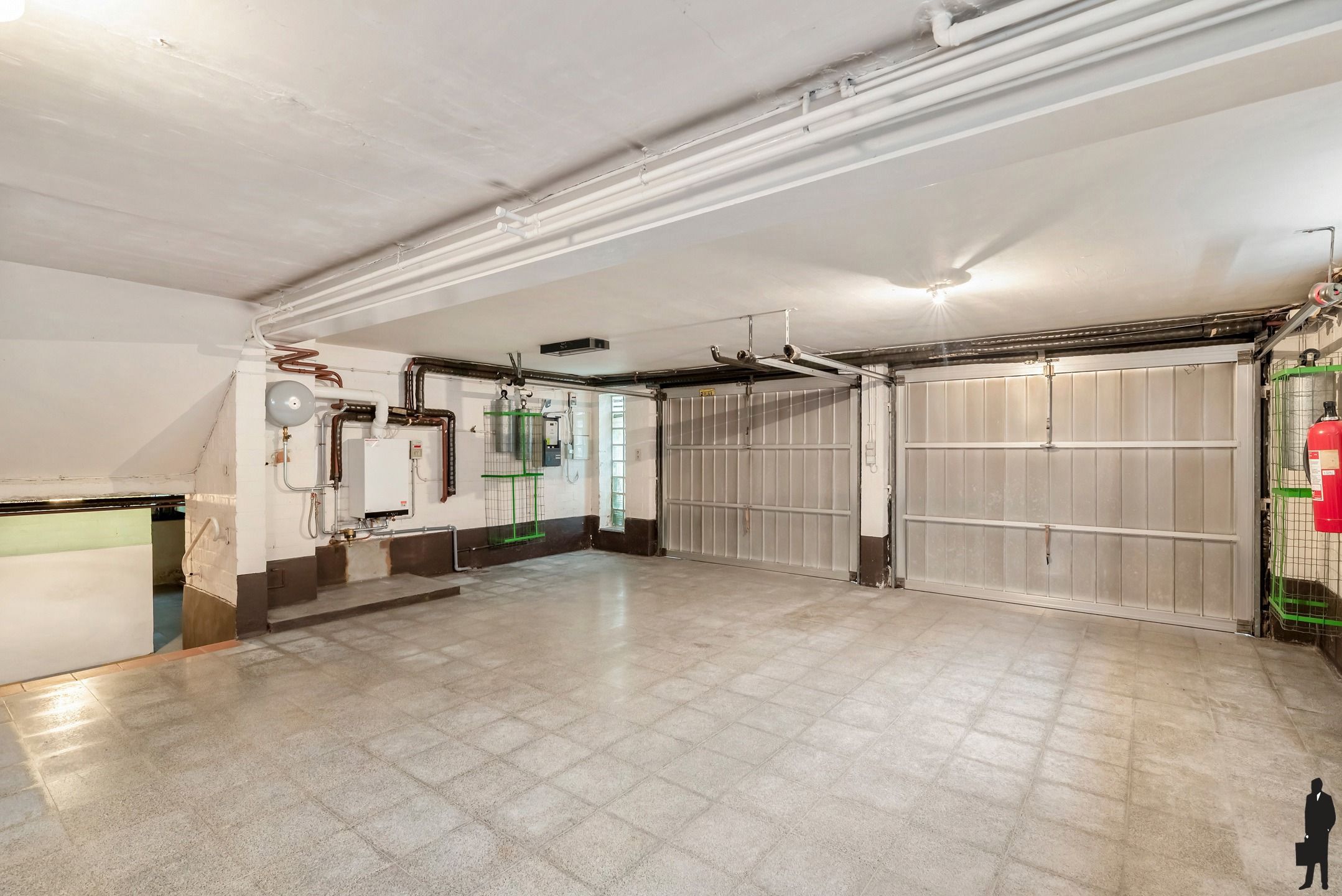 Ruime en rustig gelegen villa (341 m²) met 5 slk op een mooi perceel van 942 m². foto 26