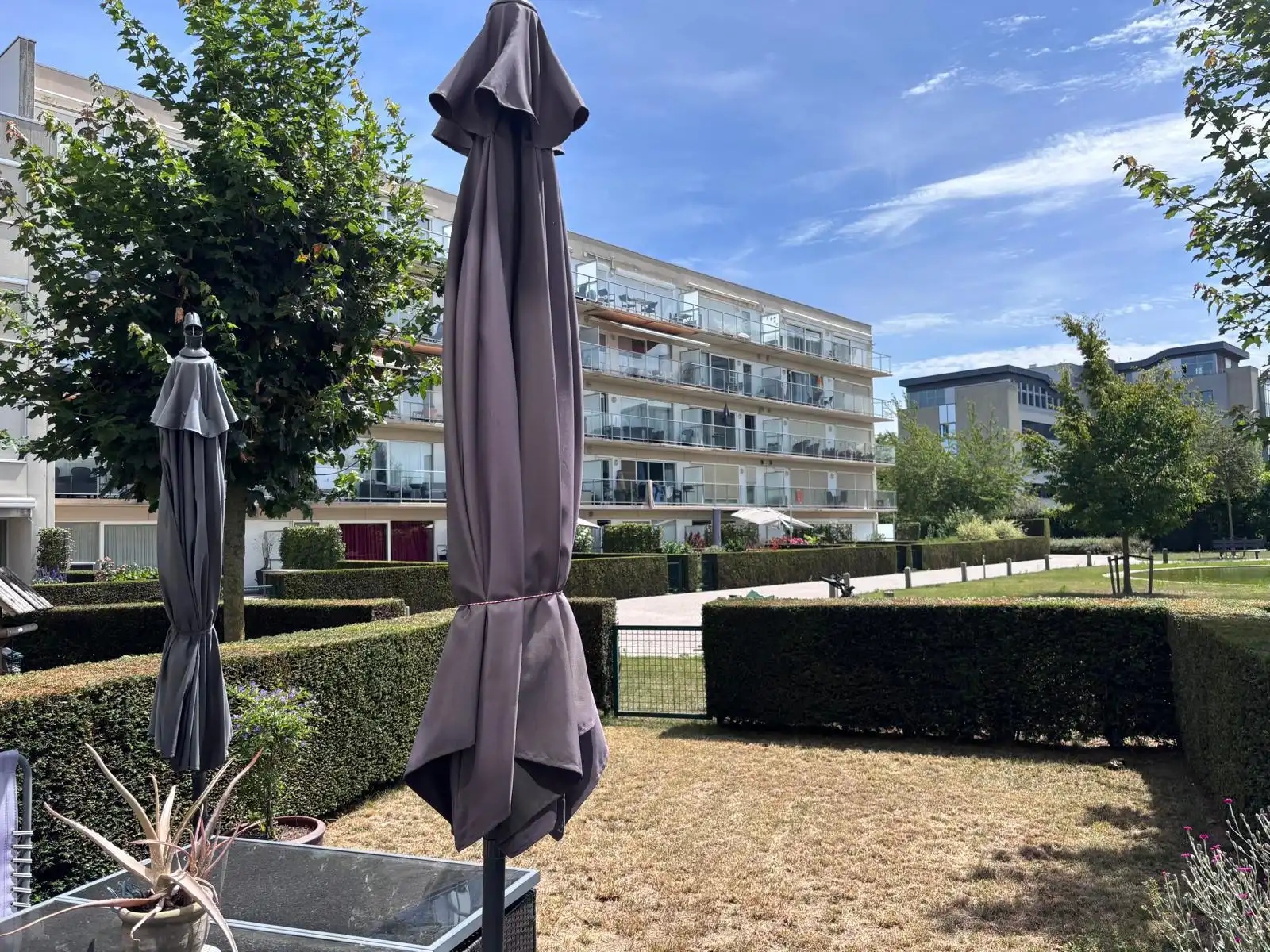 Centraal gelegen gelijkvloers appartement met terras en tuintje, op ca 200 m van het station. foto 13