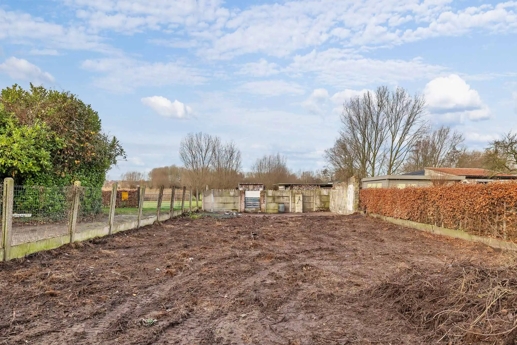 Te renoveren woning met veel potentieel nabij centrum foto 24