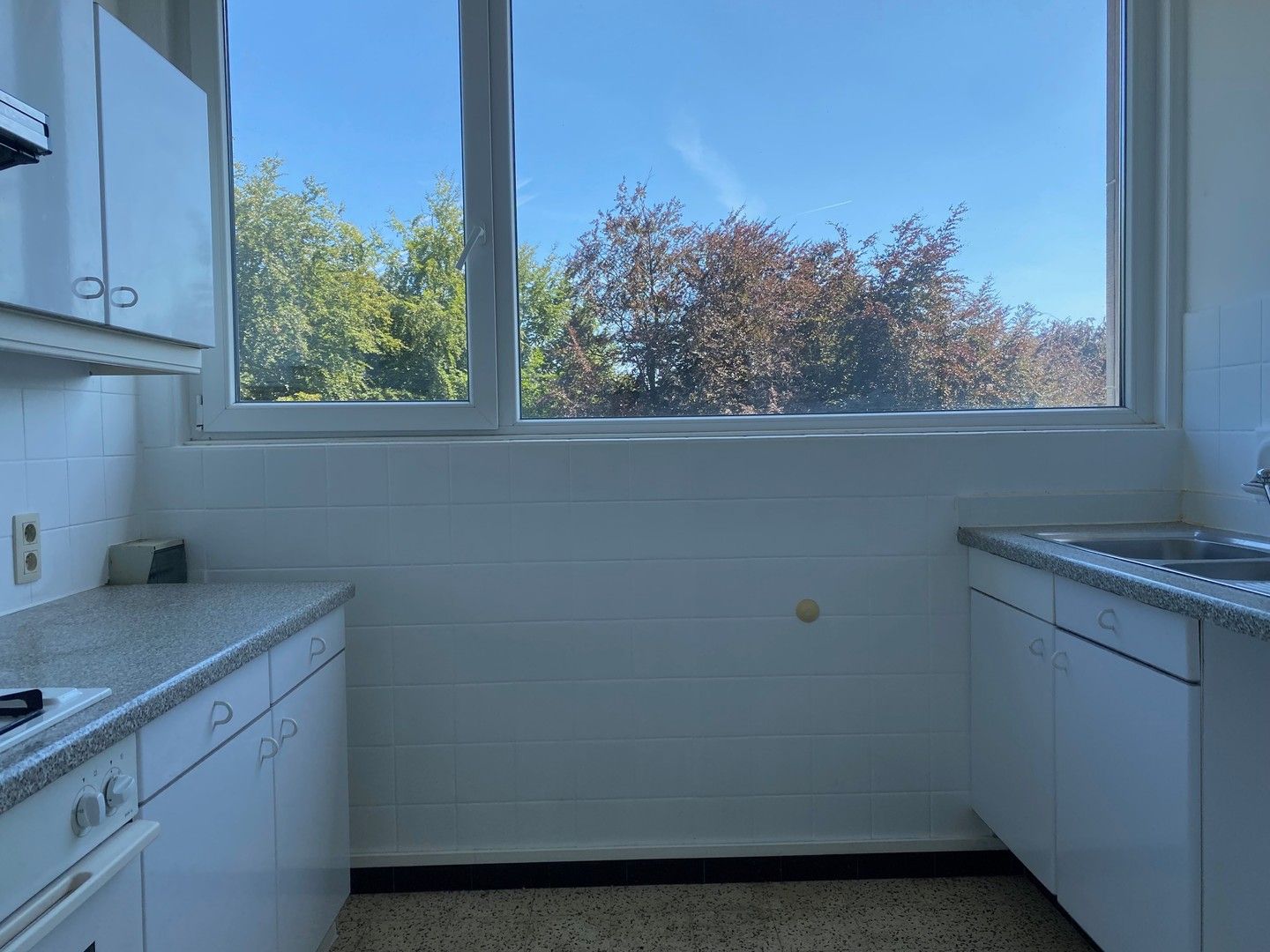 Lichtrijk appartement aan het park van Brasschaat (geen lift aanwezig). foto 3