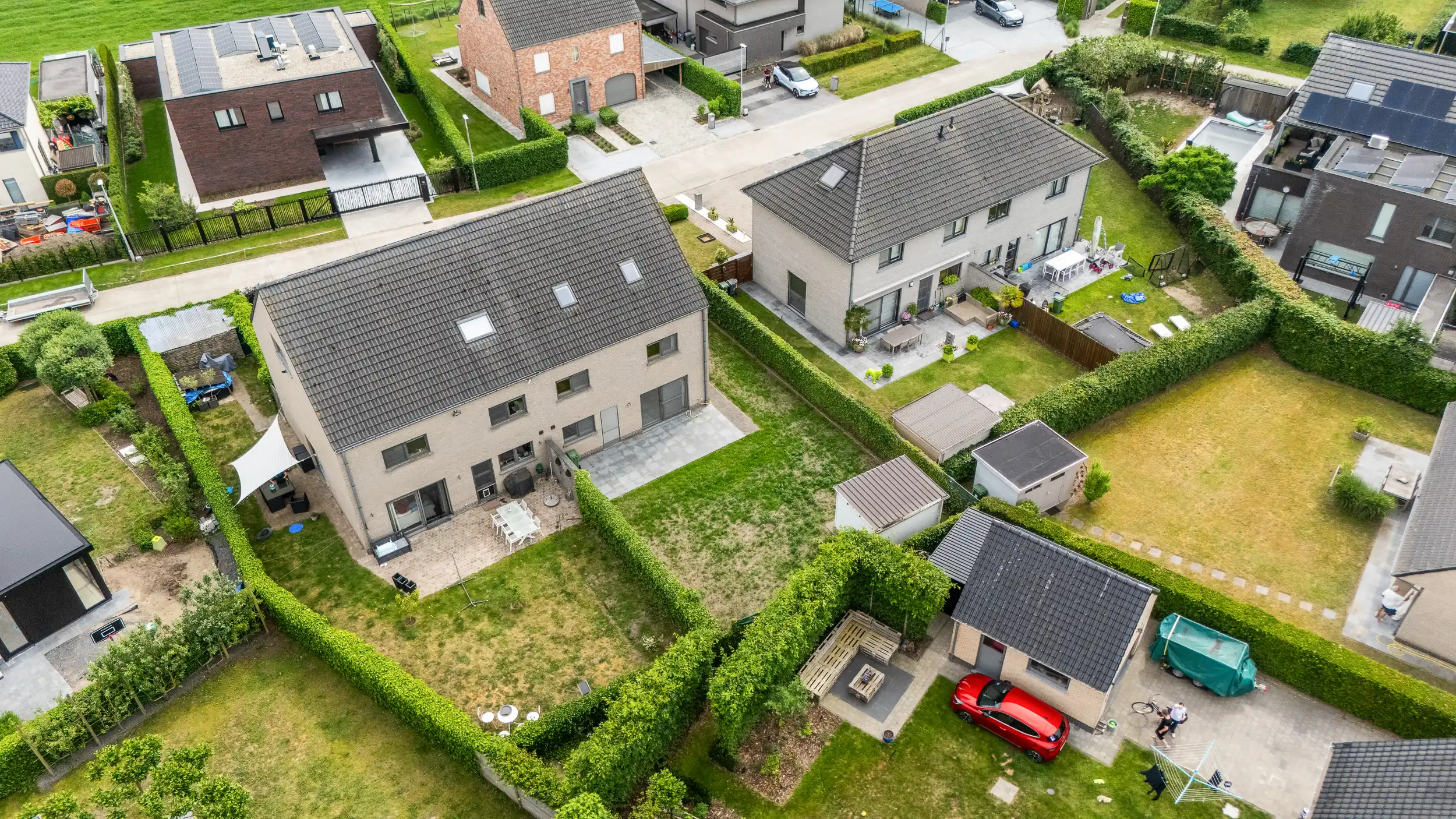 Moderne en energiezuinige gezinswoning in hartje Lochristi foto 30