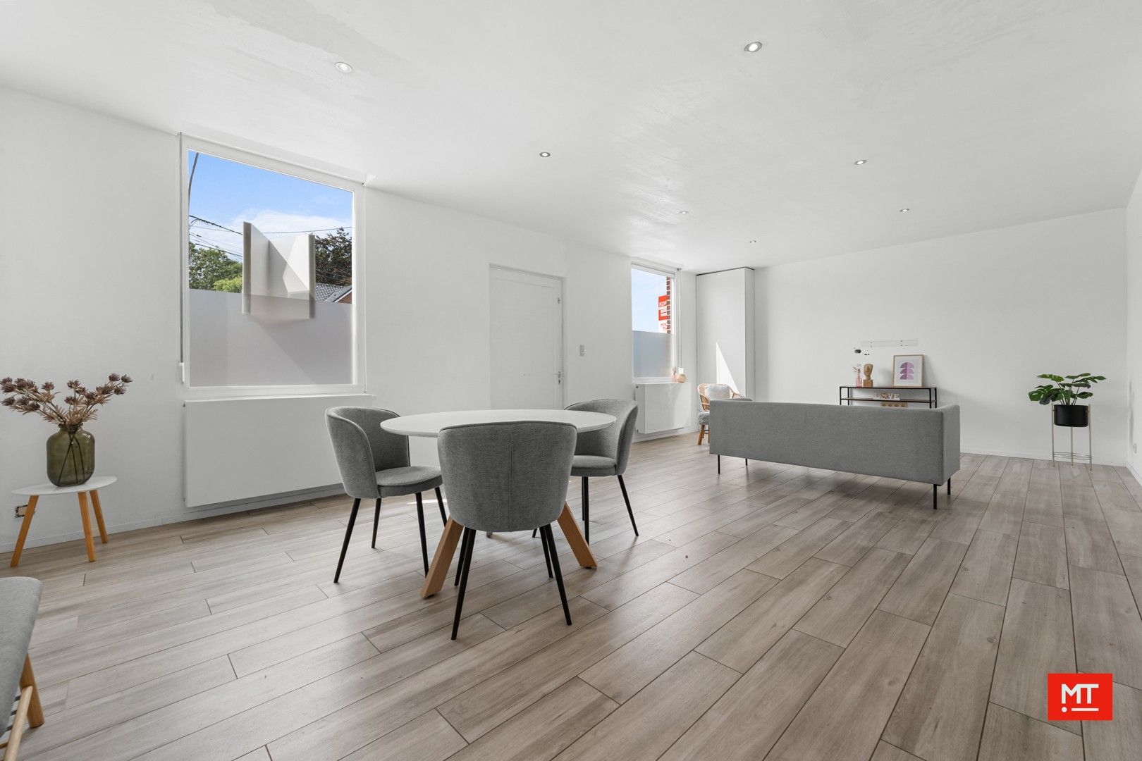 Instapklare, alleenstaande woning met 3/4 slaapkamers, tuin en garage in Zonnebeke foto 6