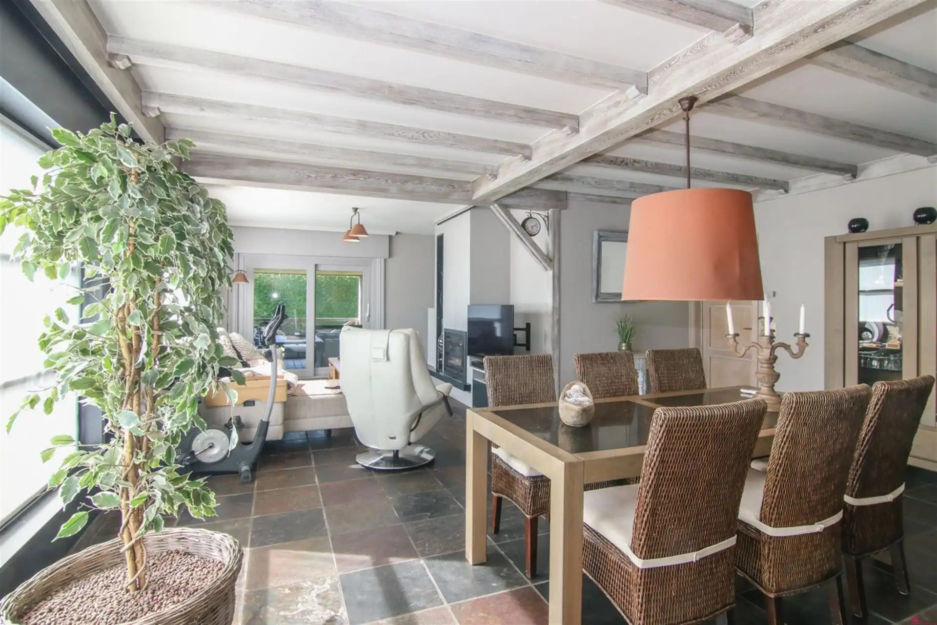 woning met verzorgd magazijn foto 5