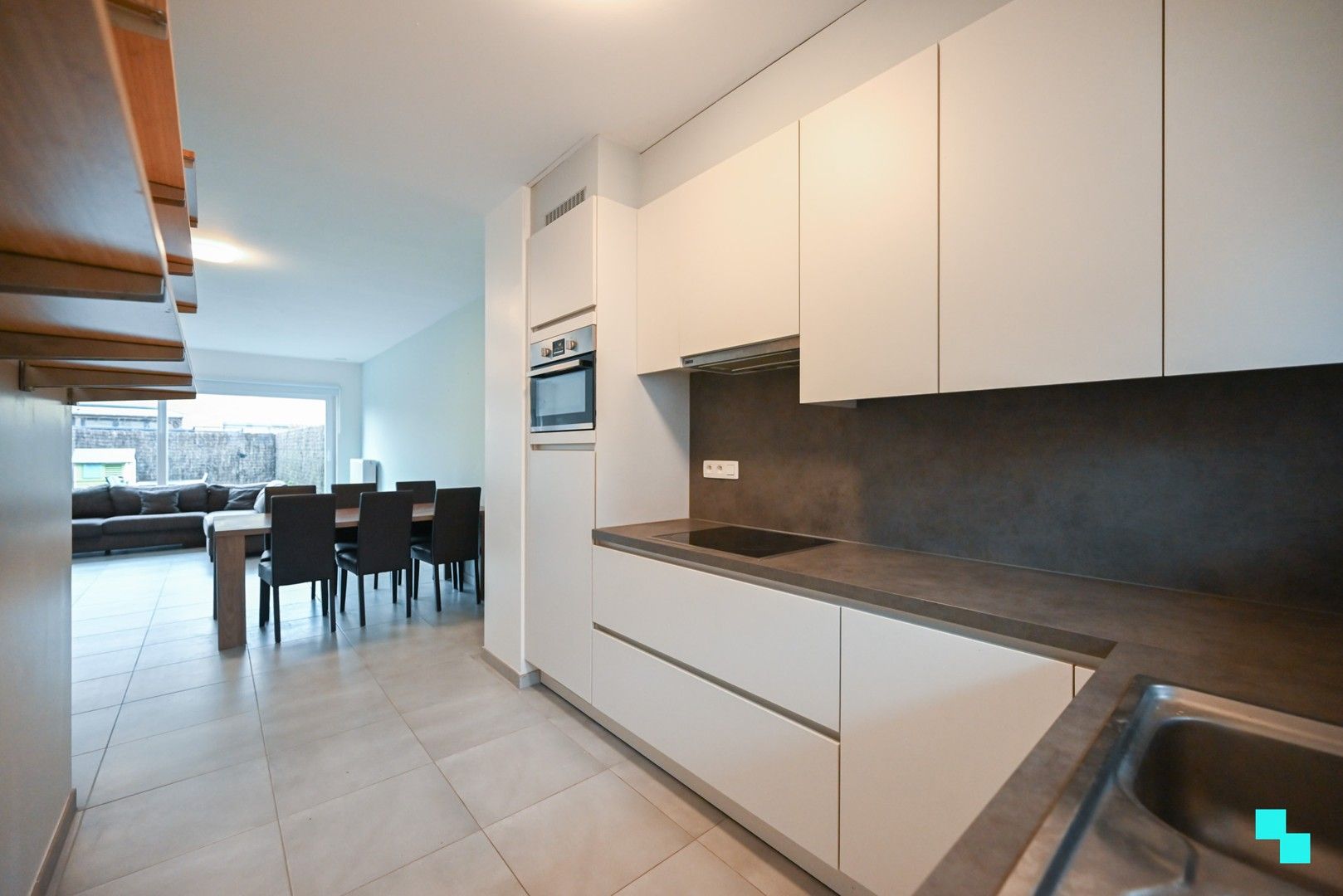 Recente, instapklare woning met mogelijkheid tot garage te Emelgem foto 8