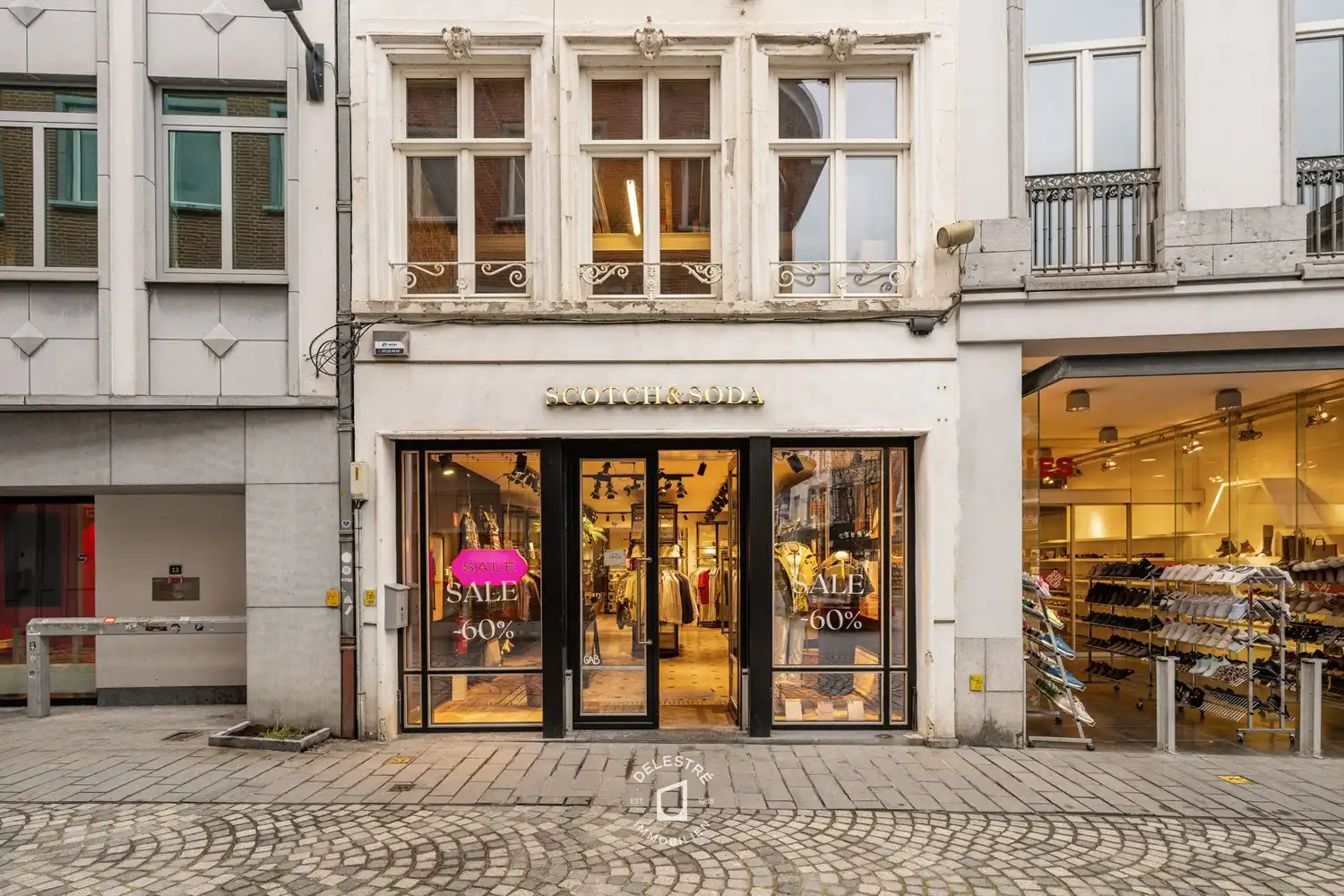 Interessante opbrengsteigendommen in hartje Halle – 2 APP. met handelsgebouw foto 4