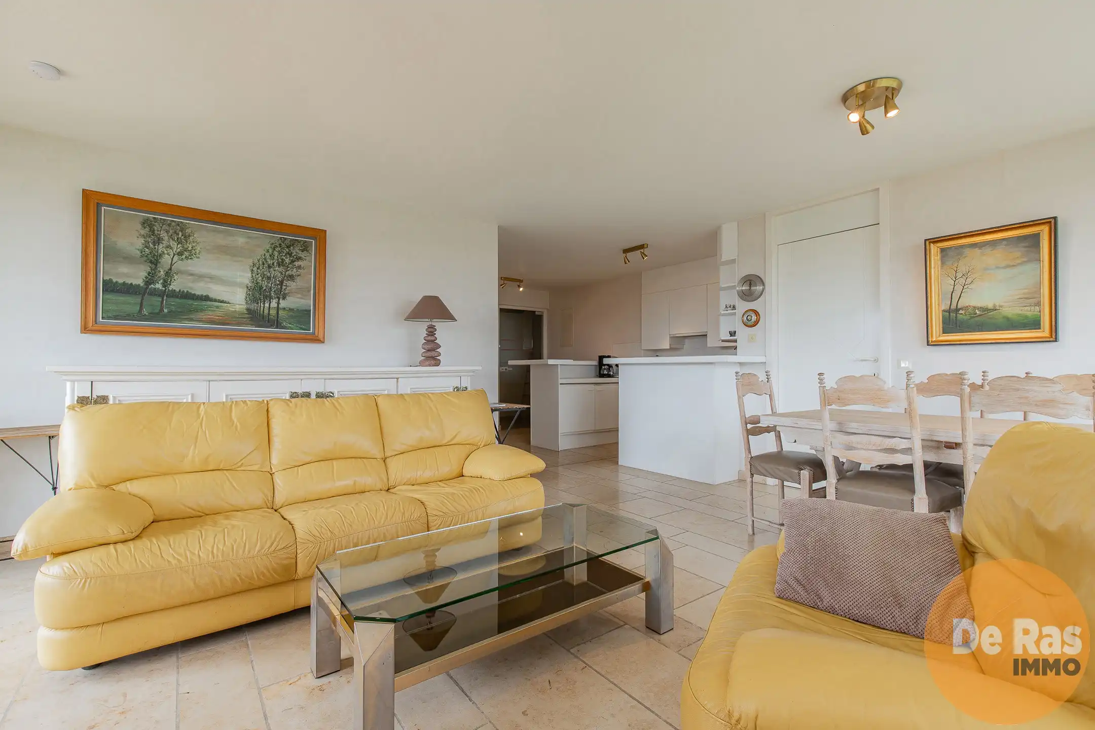 NIEUWPOORT – Ruim appartement op toplocatie aan de haven foto 3