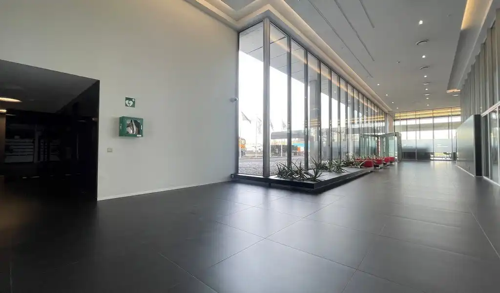 Vernieuwde kantoren te huur in Ahlers Building te Antwerpen foto 28