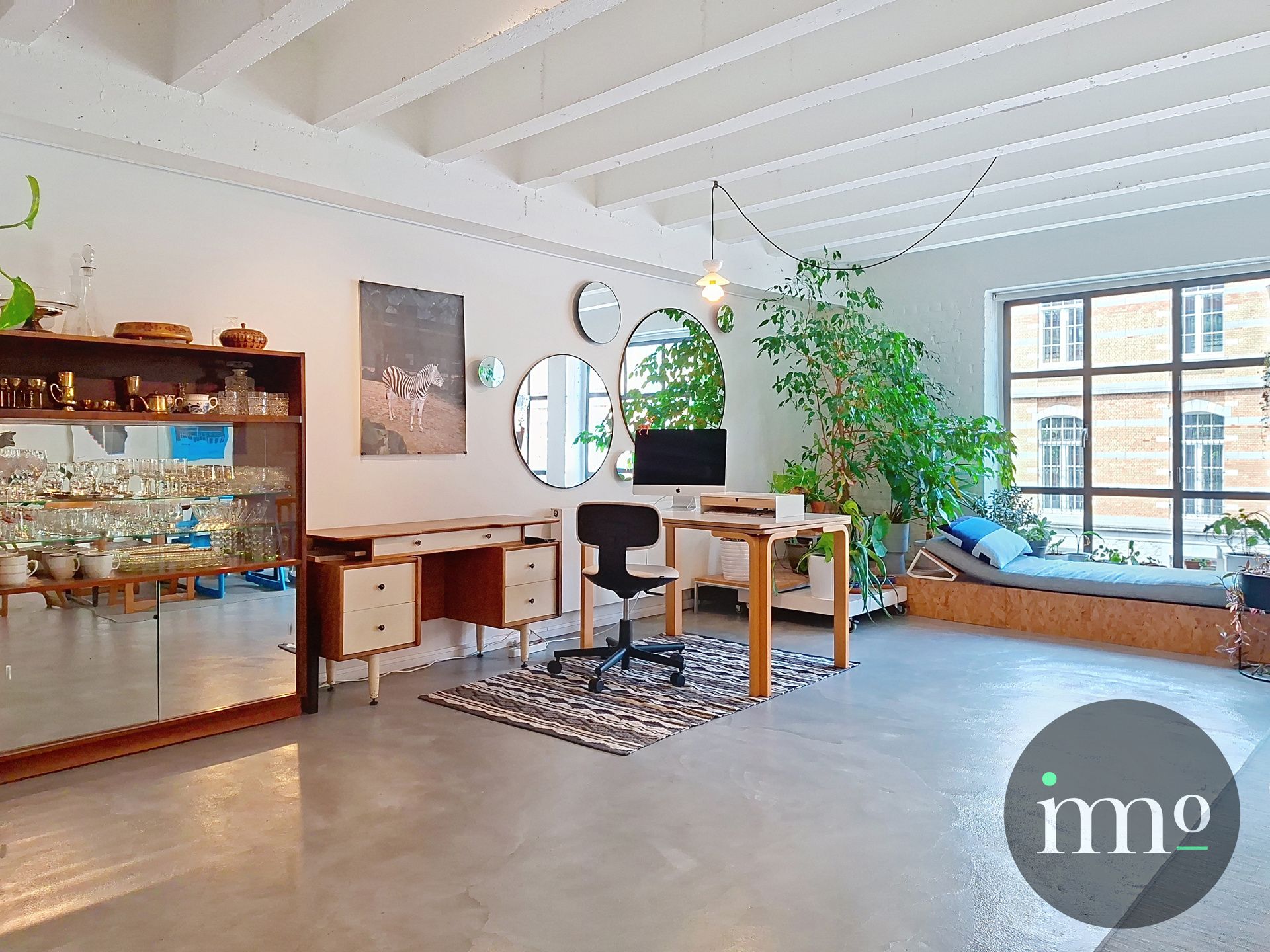 GROTE PRACHTIGE LOFT TEGENOVER TOUR & TAXIS + PARKING foto 7