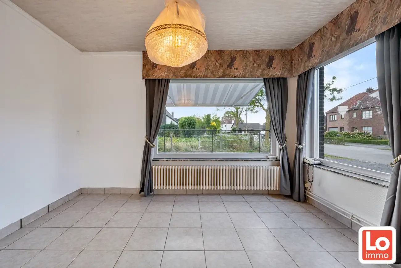 Woning met magazijn/garage (+/-100m²) op een topligging dicht bij centrum foto 4