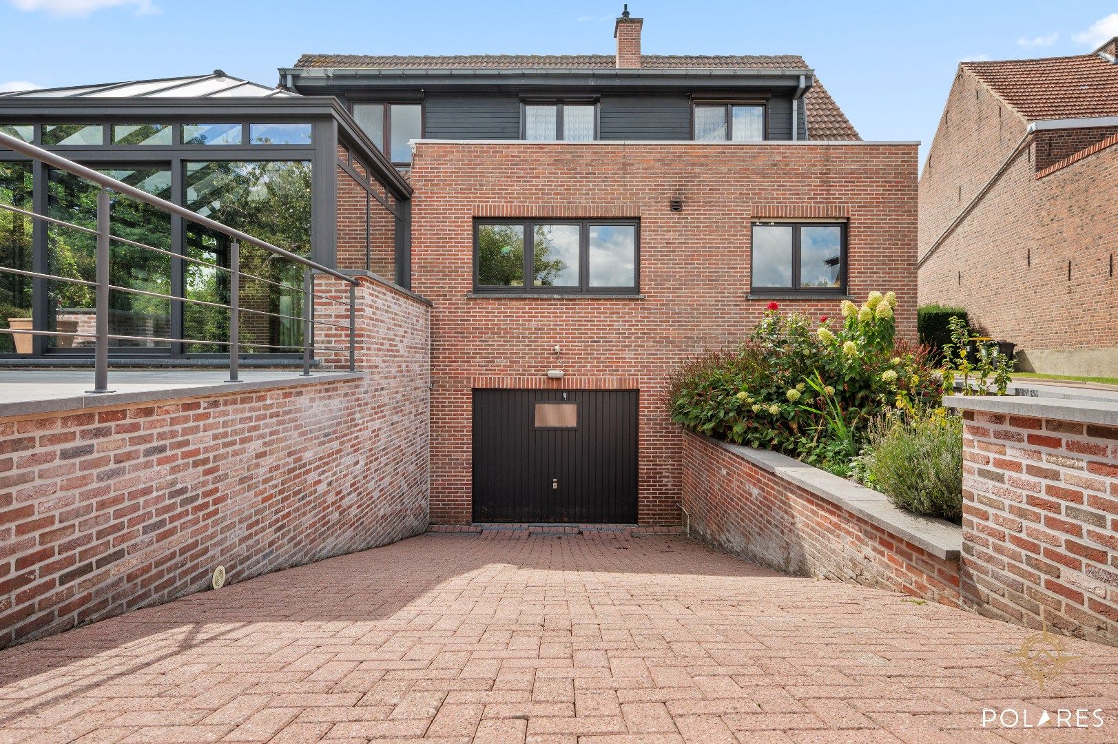Ruime en vrijstaande woning met veel privacy foto 4
