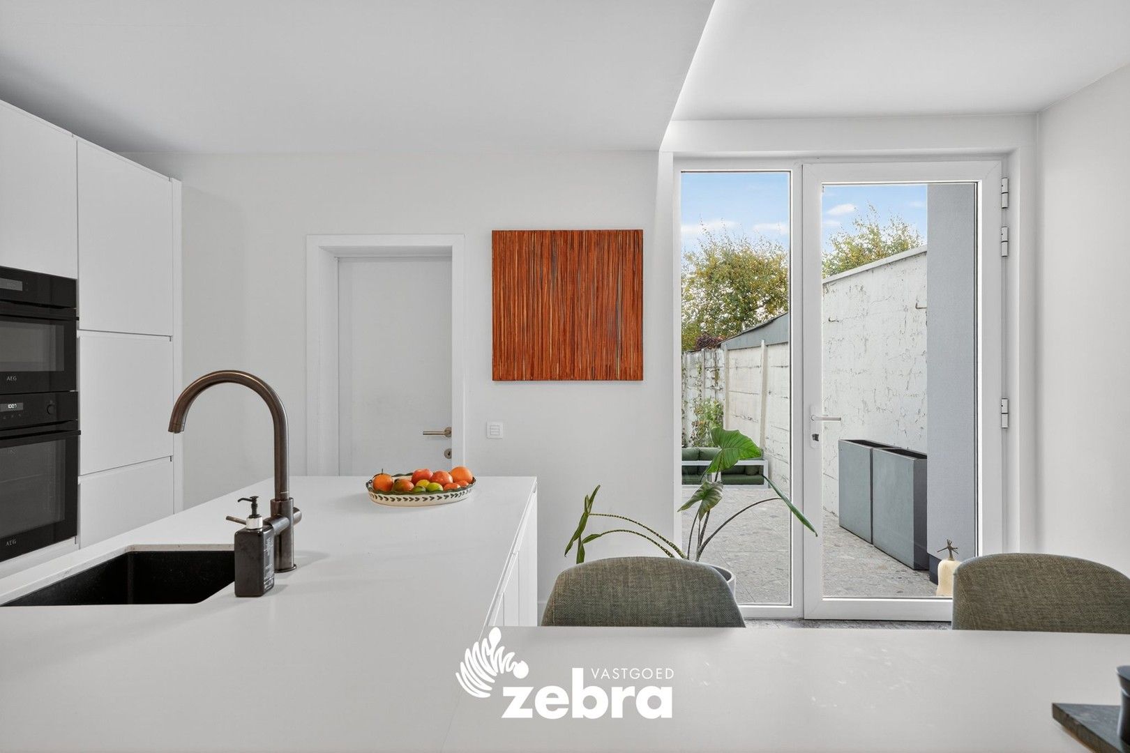 Prachtig gerenoveerde woning in centrum Tielt met garage! foto 9