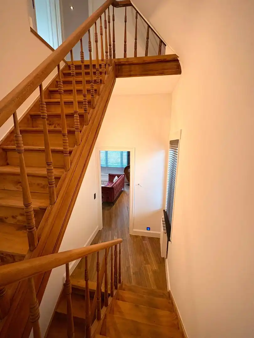 Subliem gerenoveerde stadswoning in een uitzonderlijk historisch kader rond de Onze-Lieve-Vrouwekerk, zonder renovatieverplichting foto 6