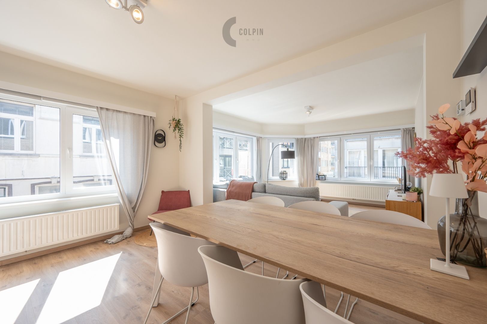 Gerenoveerd hoekappartement vlakbij het Heldenplein foto 6