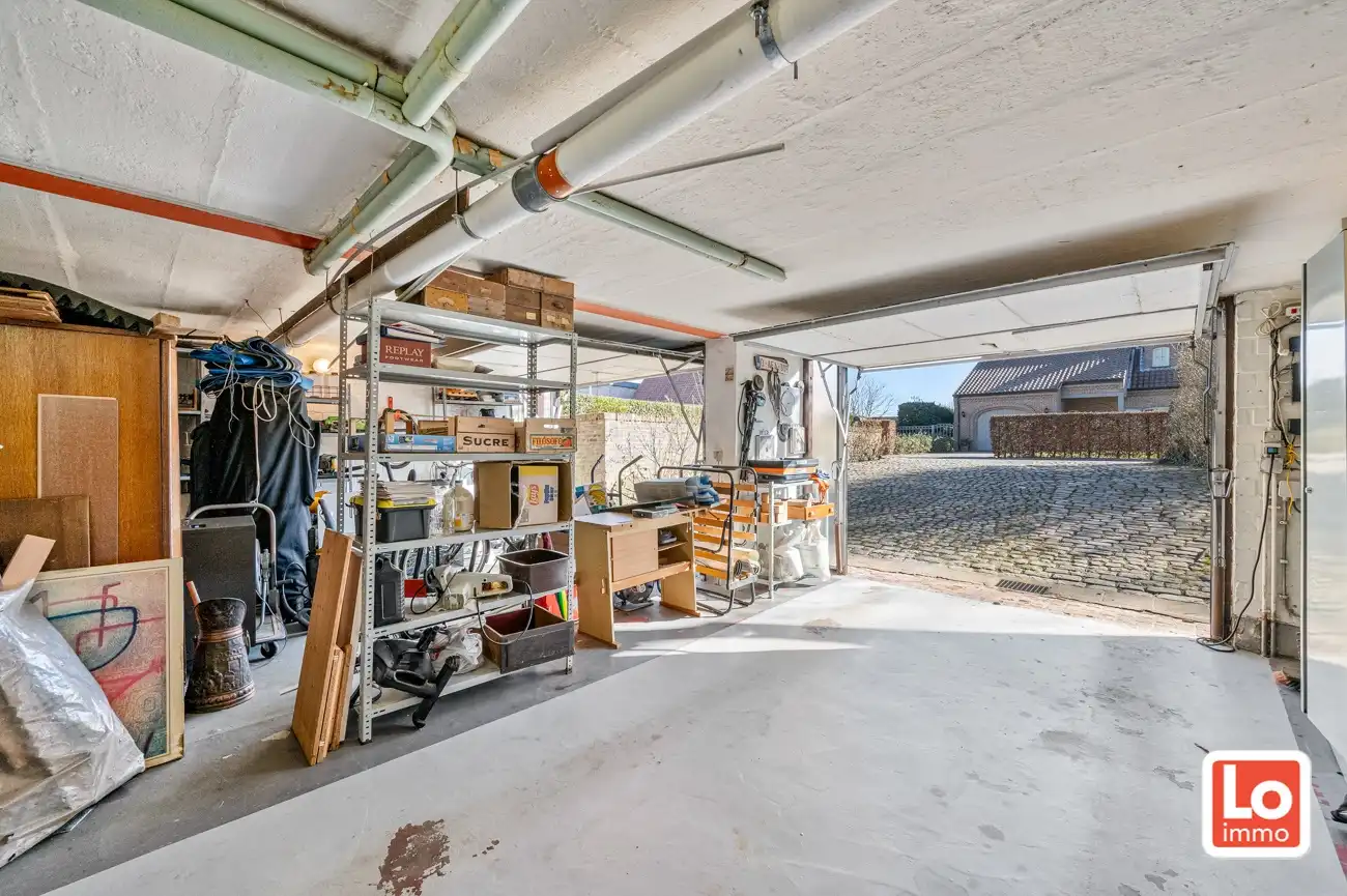 VERKOCHT! Charmante alleenstaande woning met inpandige dubbele garage en grote tuin met aanpalend bos (1ha) op een rustige locatie nabij het centrum van Wachtebeke! foto 25