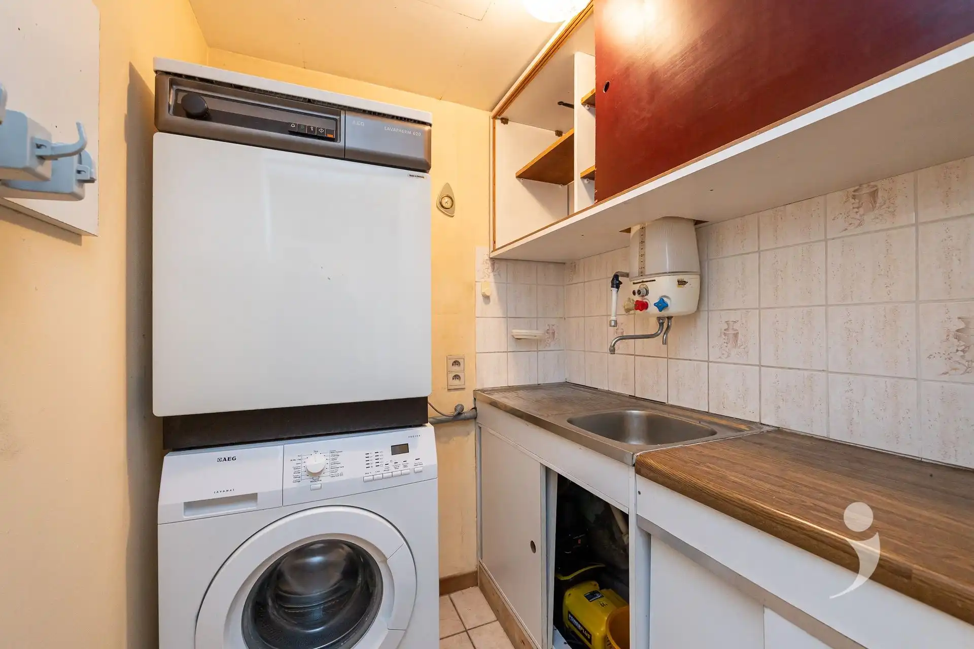 Te renoveren woning met zicht op de velden! foto 11