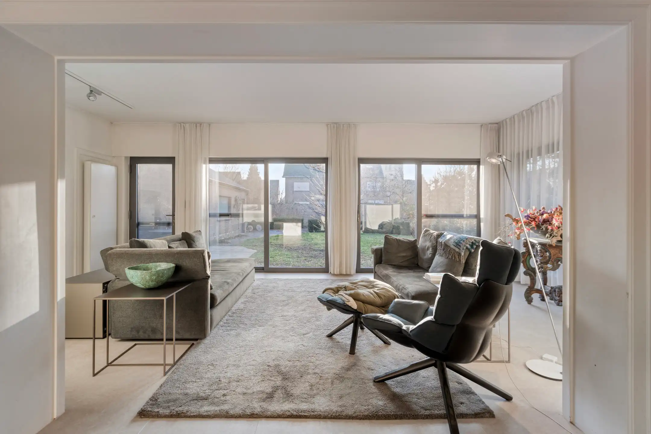 Hoogwaardig afgewerkte woning in hartje Wezemaal foto 7