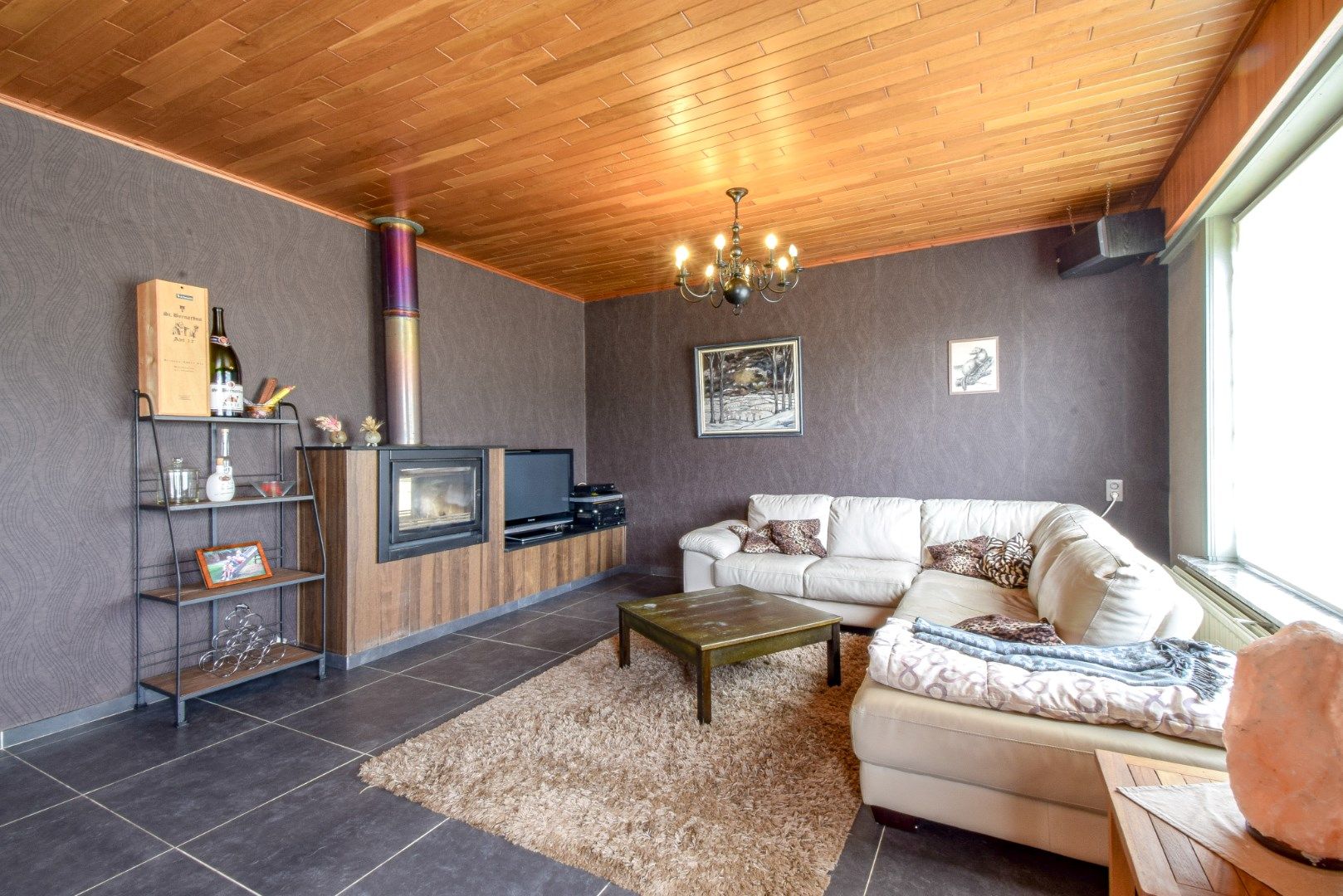 Instapklare woning met ruim handelspand op landelijke ligging te Koekelare foto 5