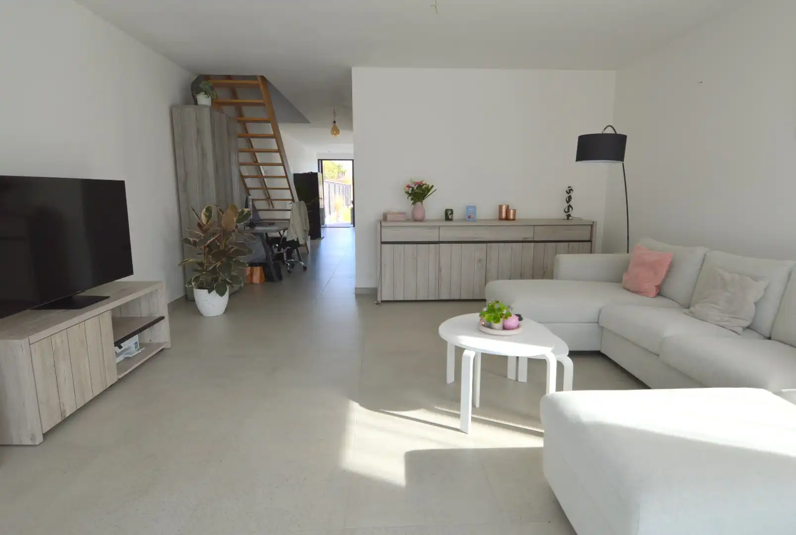 Ruime nieuwbouwwoning met 3 slaapkamers en tuin in Gullegem foto 4