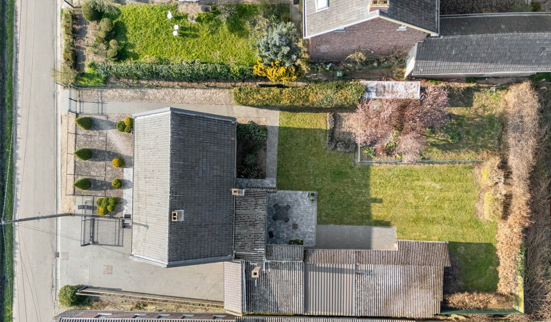 Authentieke vrijstaande karakterwoning met sierlijke uitstraling op 8a 01ca in het mooie landelijke Borgloon foto 28