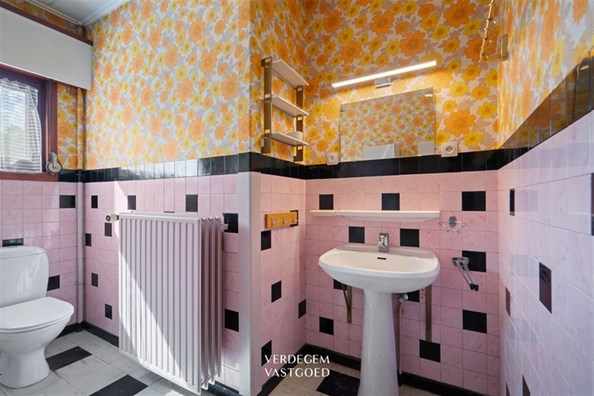 Te renoveren bungalow met magazijn op terrein van 1.826m² foto 13