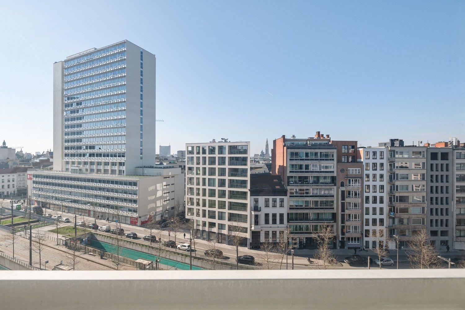 Te renoveren 3 slaapkamer appartement met prachtig uitzicht op de kathedraal in het centrum van Antwerpen! foto 9