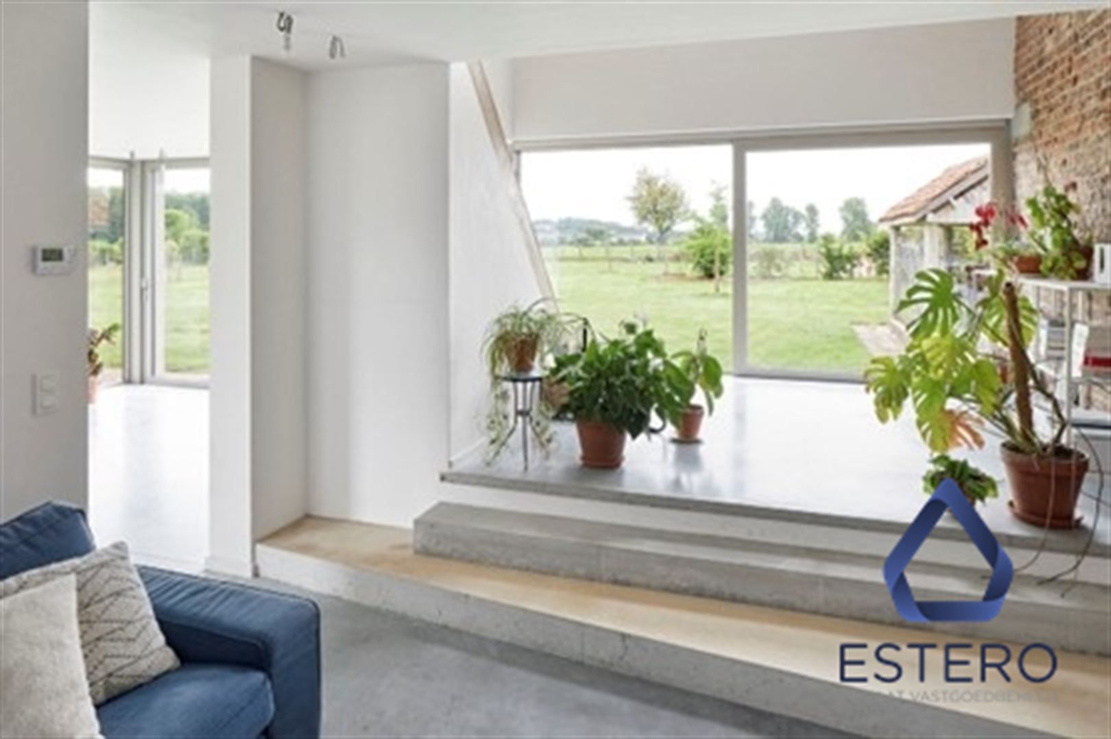 Architecturale topper in doodlopende straat foto 16