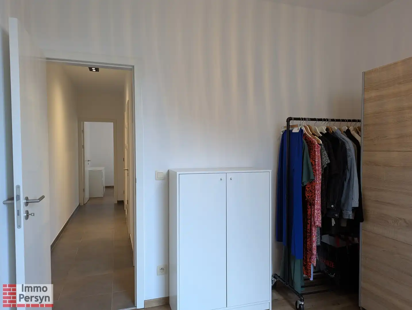 Gelijksvloer appartement met tuintje foto 17