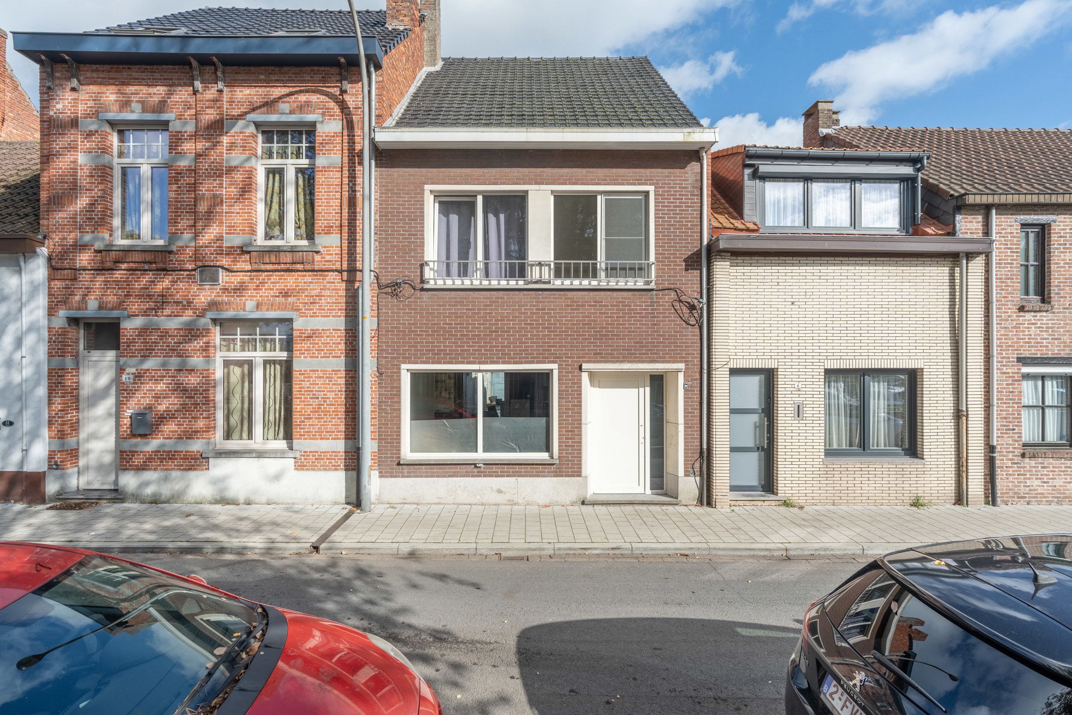 Hoofdfoto van de publicatie: Op te frissen woning met 3 slaapkamers en gezellige tuin.