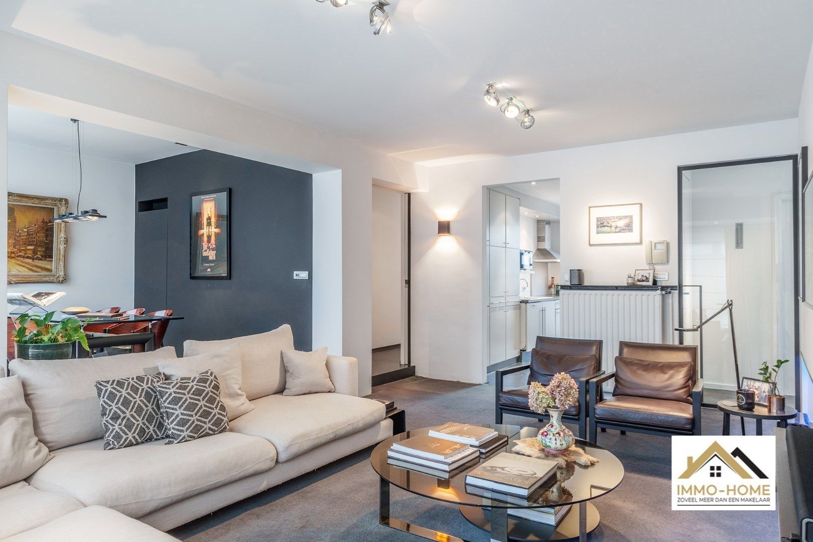 Gerenoveerd appartement met groot terras!! foto 9