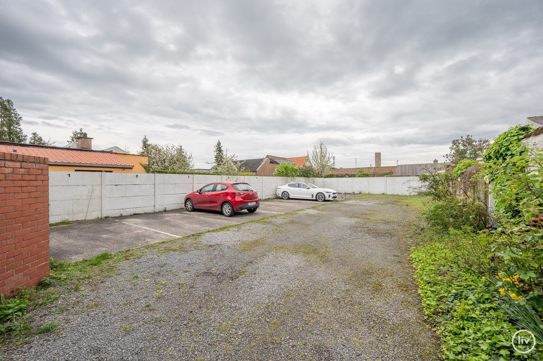 Op te frissen 3-slaapkamer appartement(duplex) met ruim terras en inpandige garagestaanplaats foto 16