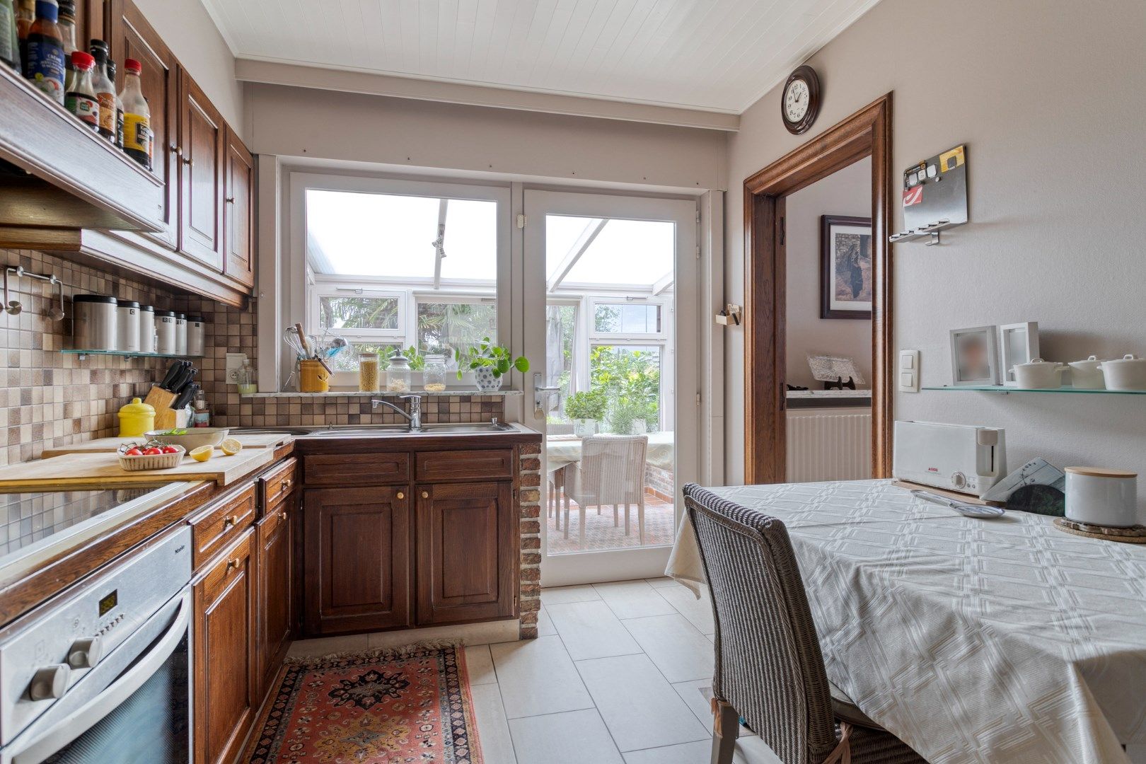 Mooie woning met 3 slaapkamers, garage en prachtige tuin! foto 6
