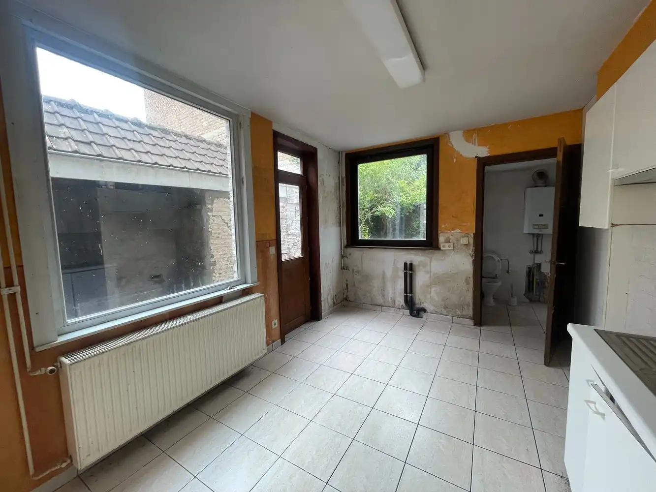 Brugge centrum, ruime gezinswoning met grote living, 3 slaapkamers en stadspatio foto 4