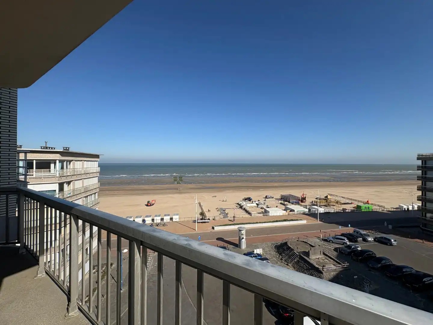 Stijlvol vernieuwd hoekappartement op de 6e verdieping met fenomenaal zeezicht foto 18