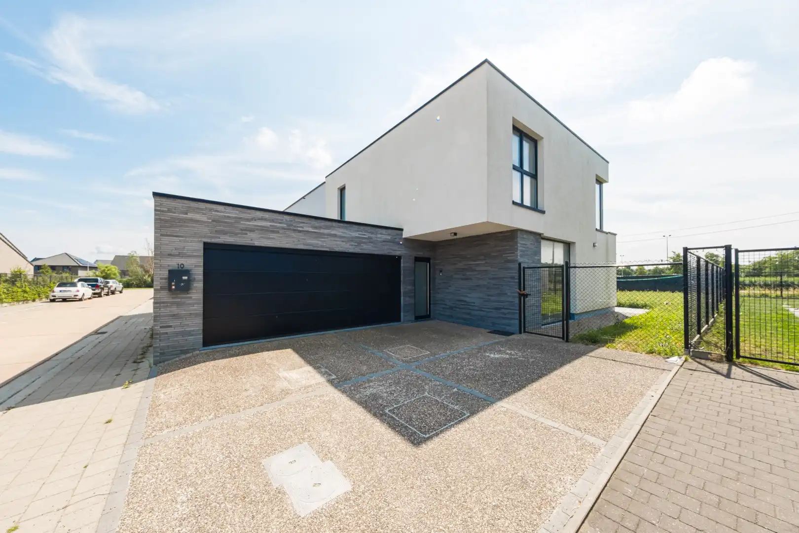 Huis te koop foto {{pictureIndex}}