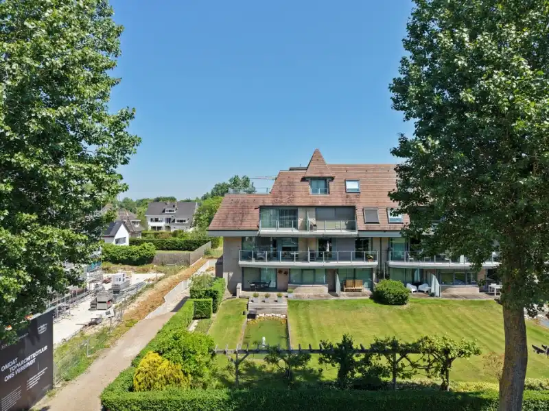 LUXUEUS WOONAPPARTEMENT IN OOSTDUINKERKE MET GARAGE ÉN PARKING foto 27