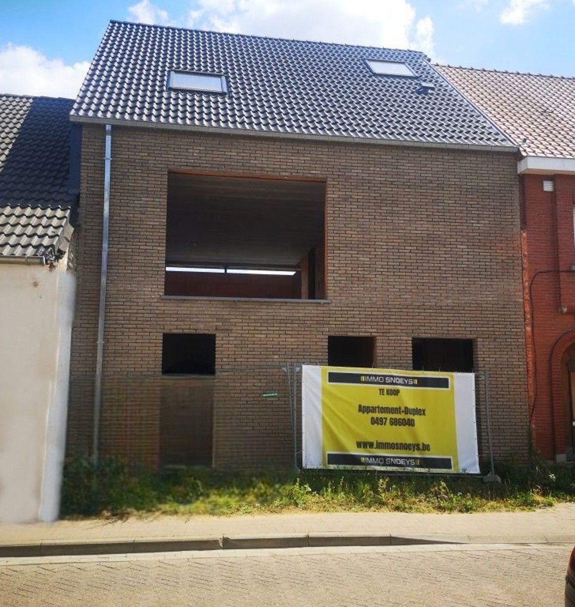 Ruim gelijkvloers appartement+ lichtrijke Duplex foto {{pictureIndex}}