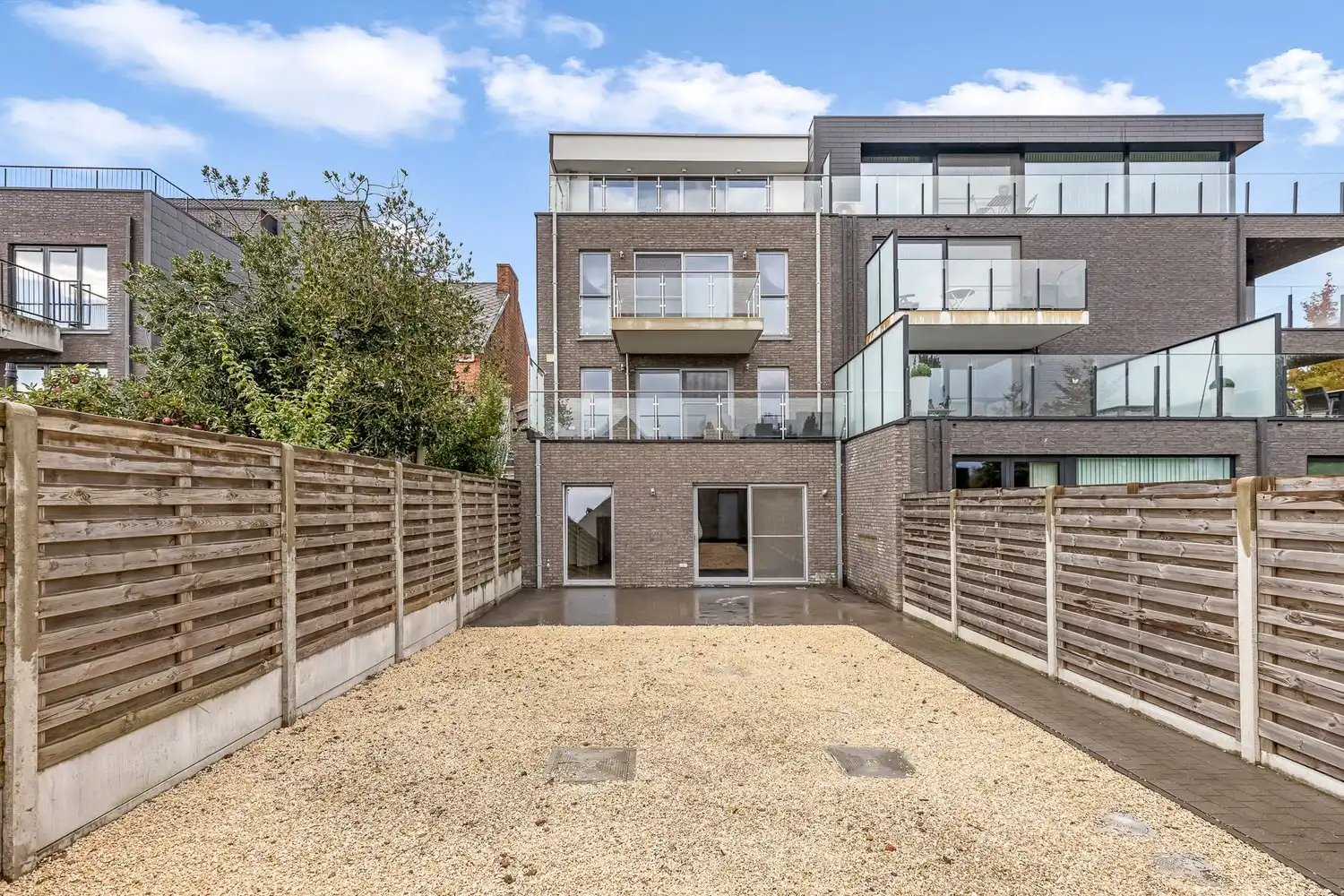 Appartement met 2 slaapkamers en ruime tuin foto 12