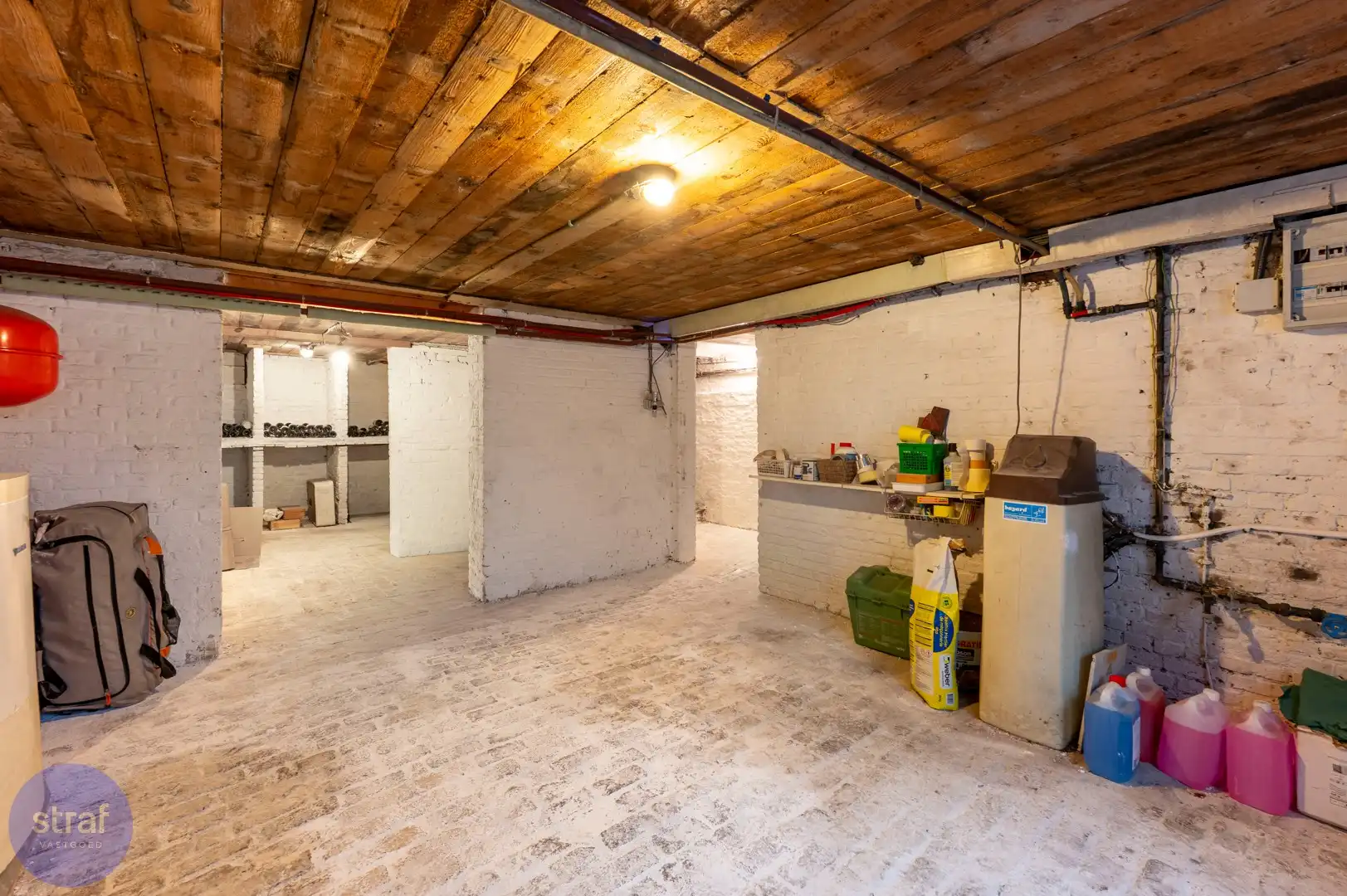Klassevol Herenhuis met 6 slaapkamers met grote zonnige tuin foto 26