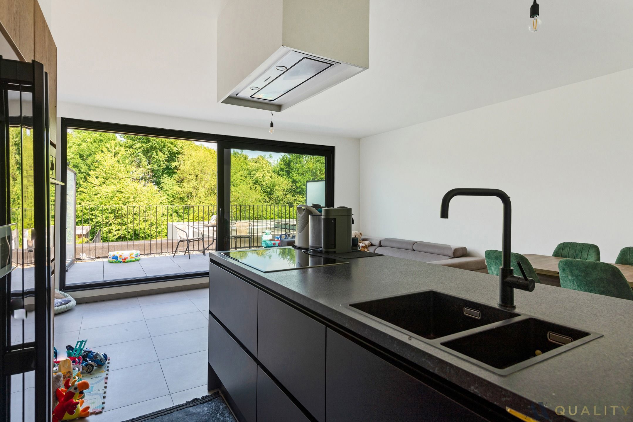2-slaapkamer appartement met ruim terras foto 7