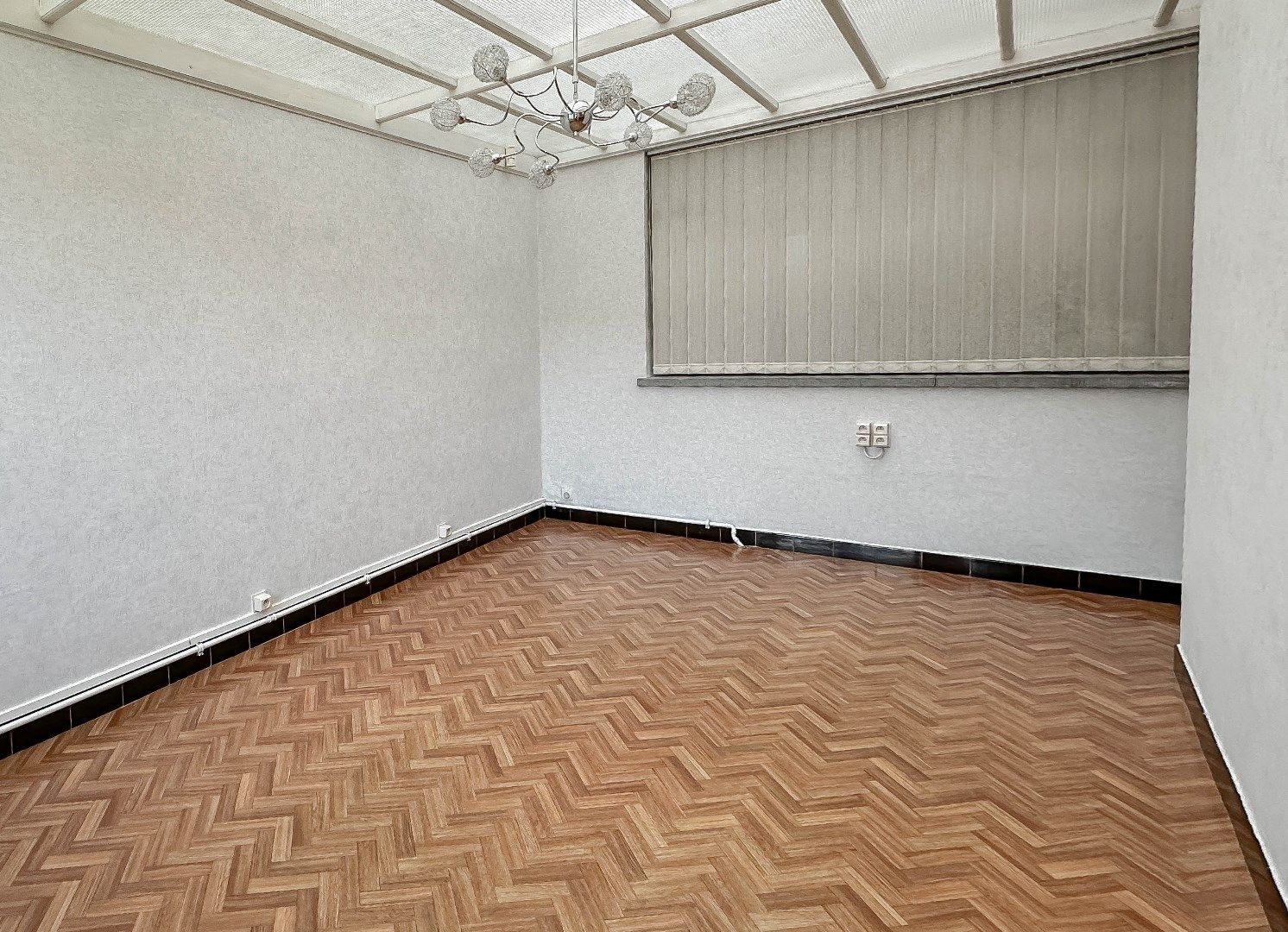 Karaktervol handelspand met woonst in hartje Nieuwpoort-Stad op 161 m² in de Marktstraat! foto 15
