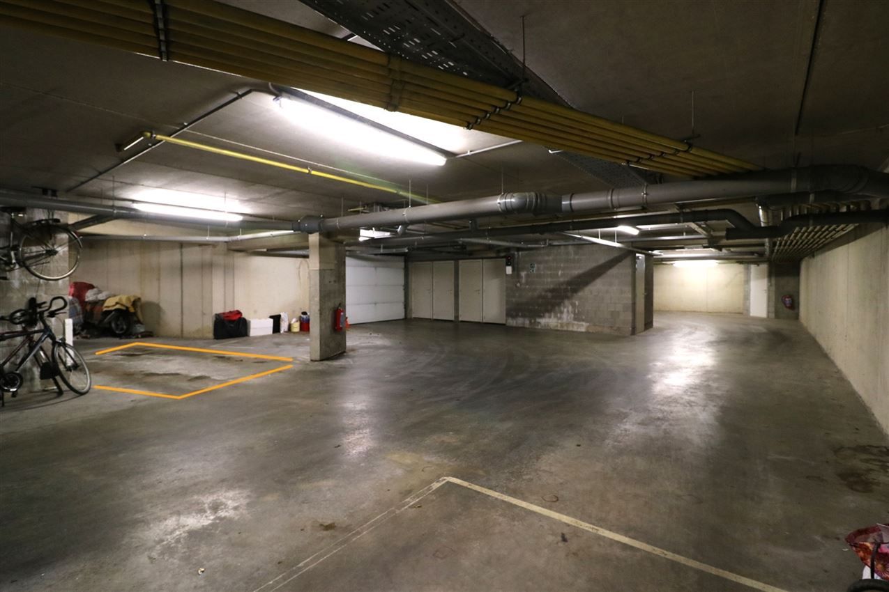 Fraaie loft met 3 slpk. en  twee autostaanplaatsen foto 24