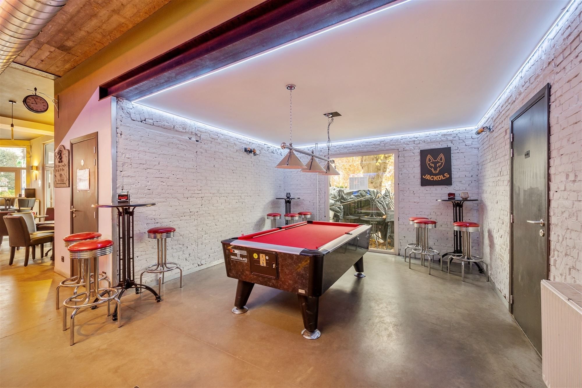 Handelspand met appartement gelegen te Ranst foto 8