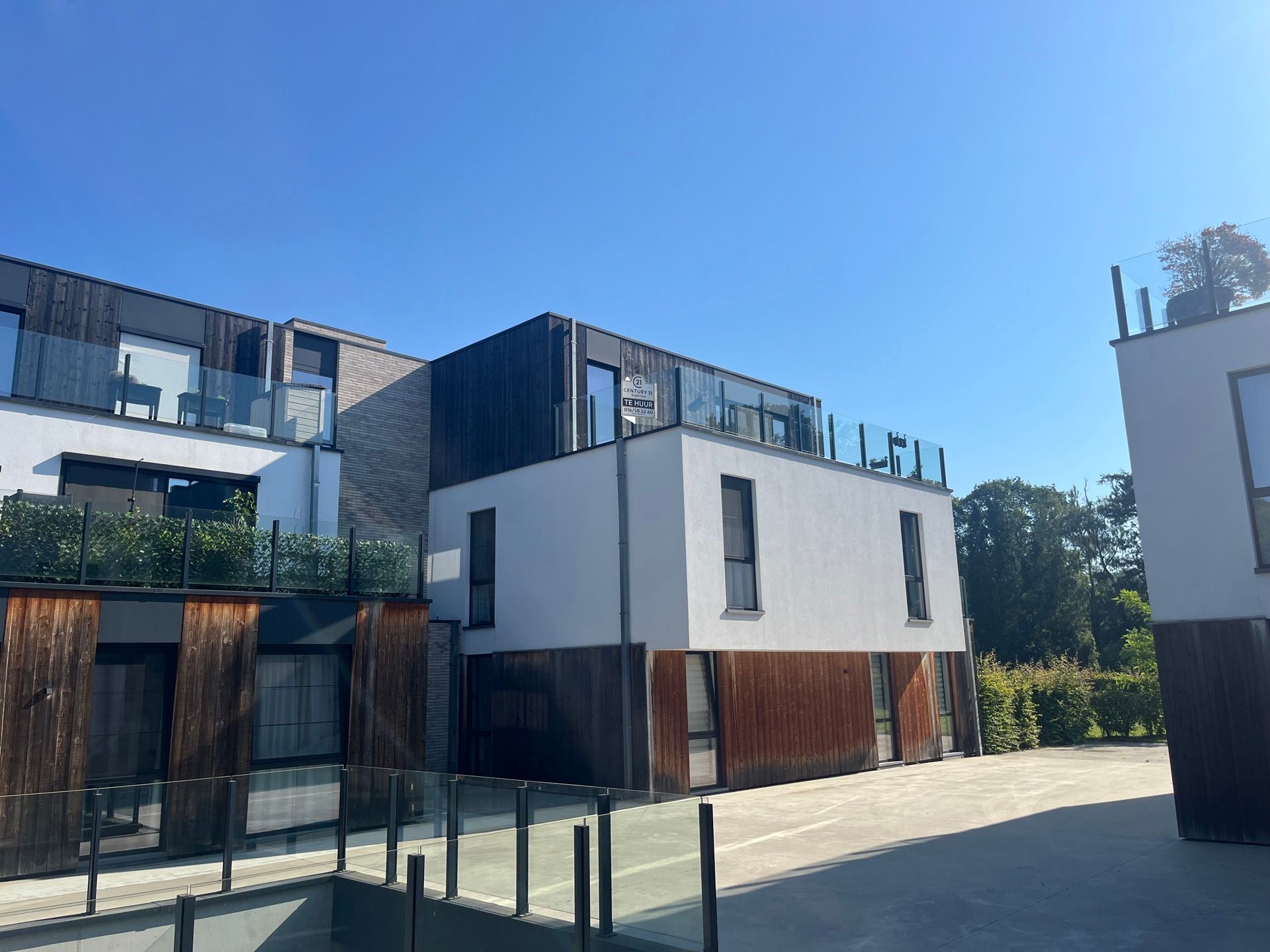 Modern appartement met groot terras foto 13