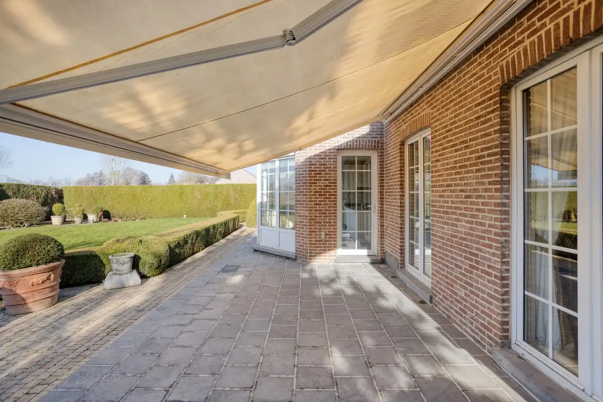 Riante villa met vier slaapkamers en prachtig uitzicht op strategische ligging foto 23