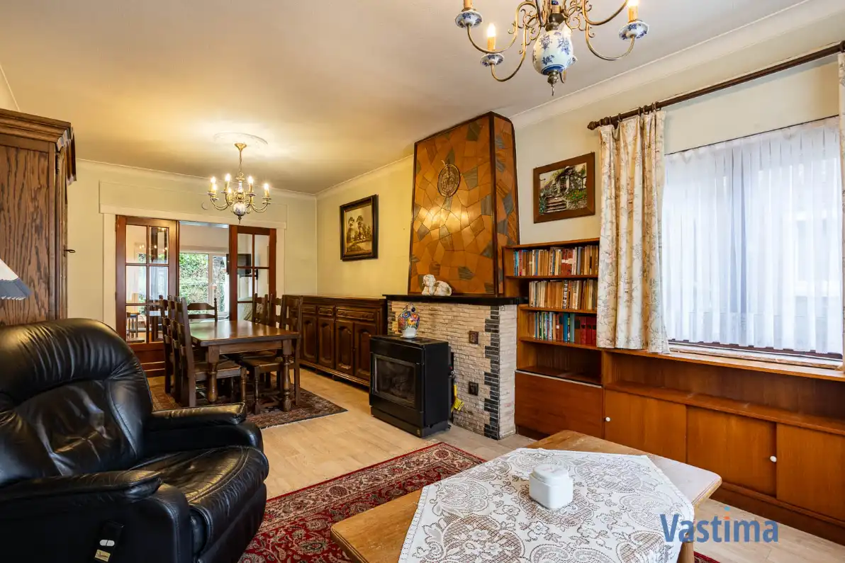 Halfopen woning in Lede met 3 slaapkamers, garage en buitenruimte foto 4