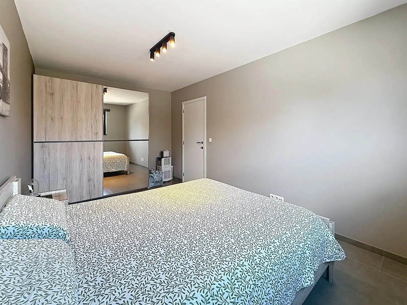Instapklare woning met 3 slpks, tuin - 01a 78ca  foto 42