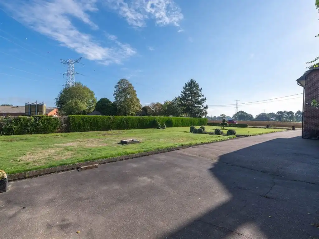 Landelijk gelegen vrijstaande woning op een riant perceel foto 5